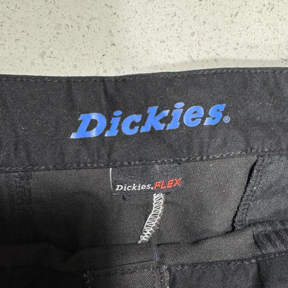 BLACK SLIM STRAIGHT “DICKIES” PANTS SIZE 32W x 30L (GREAT CONDITION) - Picture 5 of 7